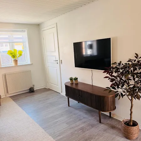 Villaer Dejlig Hus I Hjertet Af Med Egen Terrasse Og Alt Du Behover Som Handklaeder Og Sengelinned